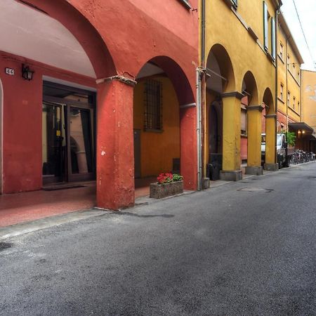 Bologna City Center Apartment By Wonderful Italy Екстер'єр фото