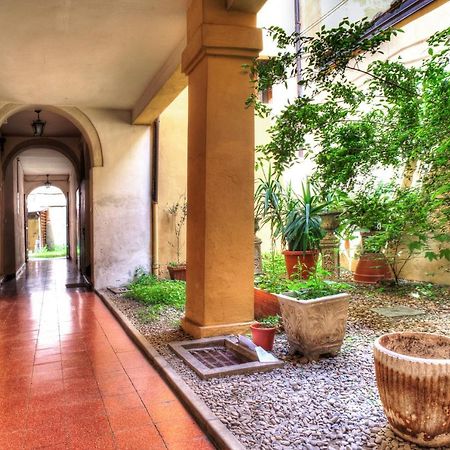 Bologna City Center Apartment By Wonderful Italy Екстер'єр фото