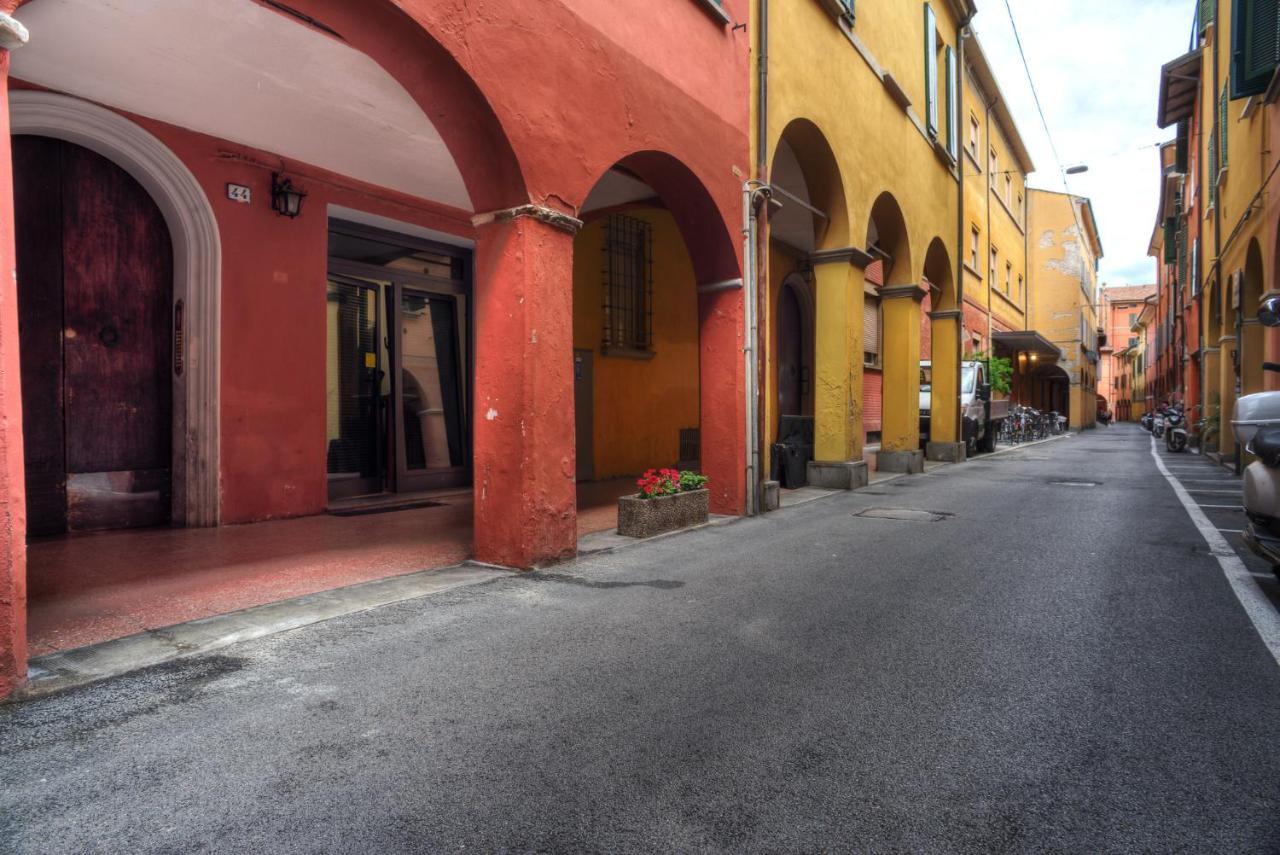 Bologna City Center Apartment By Wonderful Italy Екстер'єр фото
