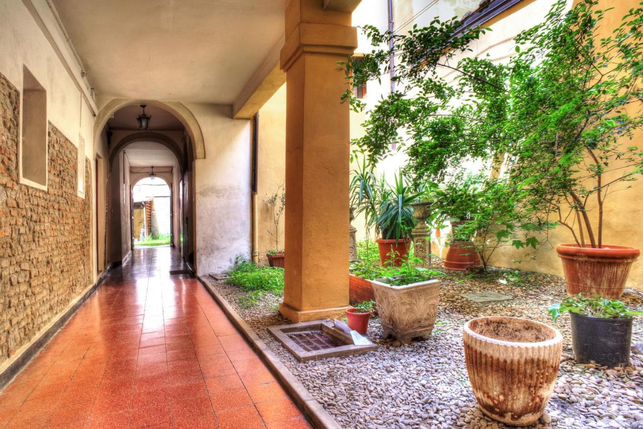 Bologna City Center Apartment By Wonderful Italy Екстер'єр фото